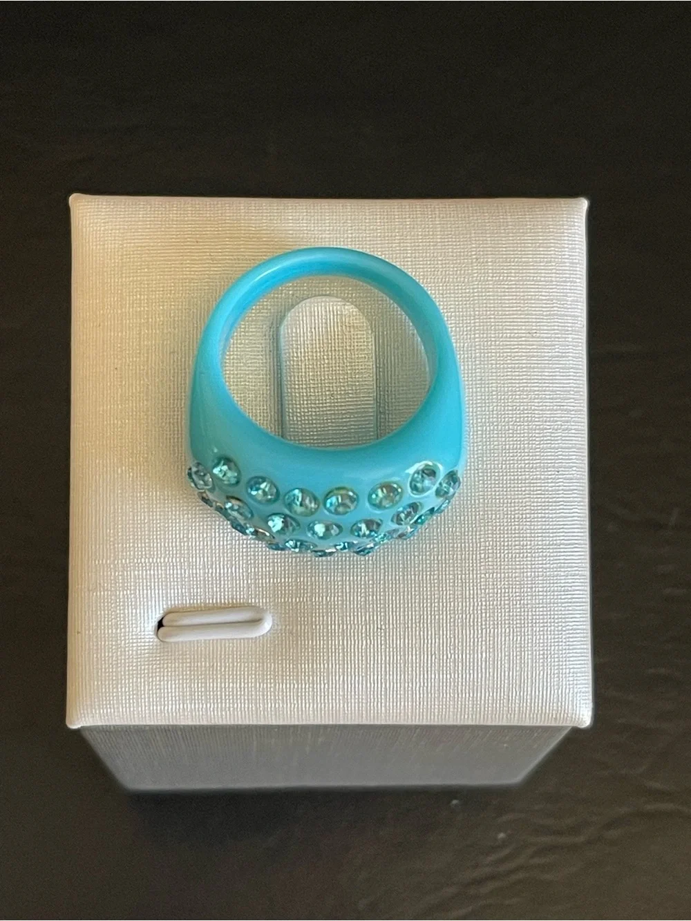 Vintage Aqua blue lucite rhinestone ring.